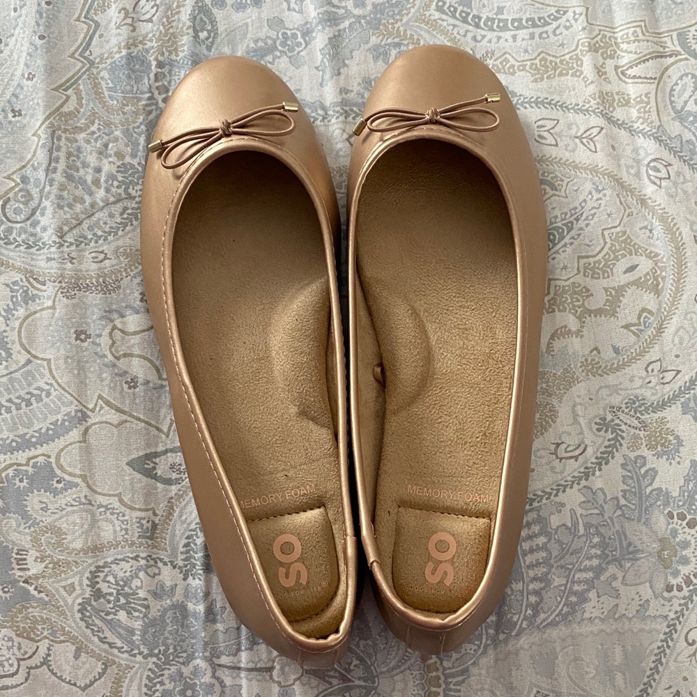 SO Women's Rose Gold Ballet Flats